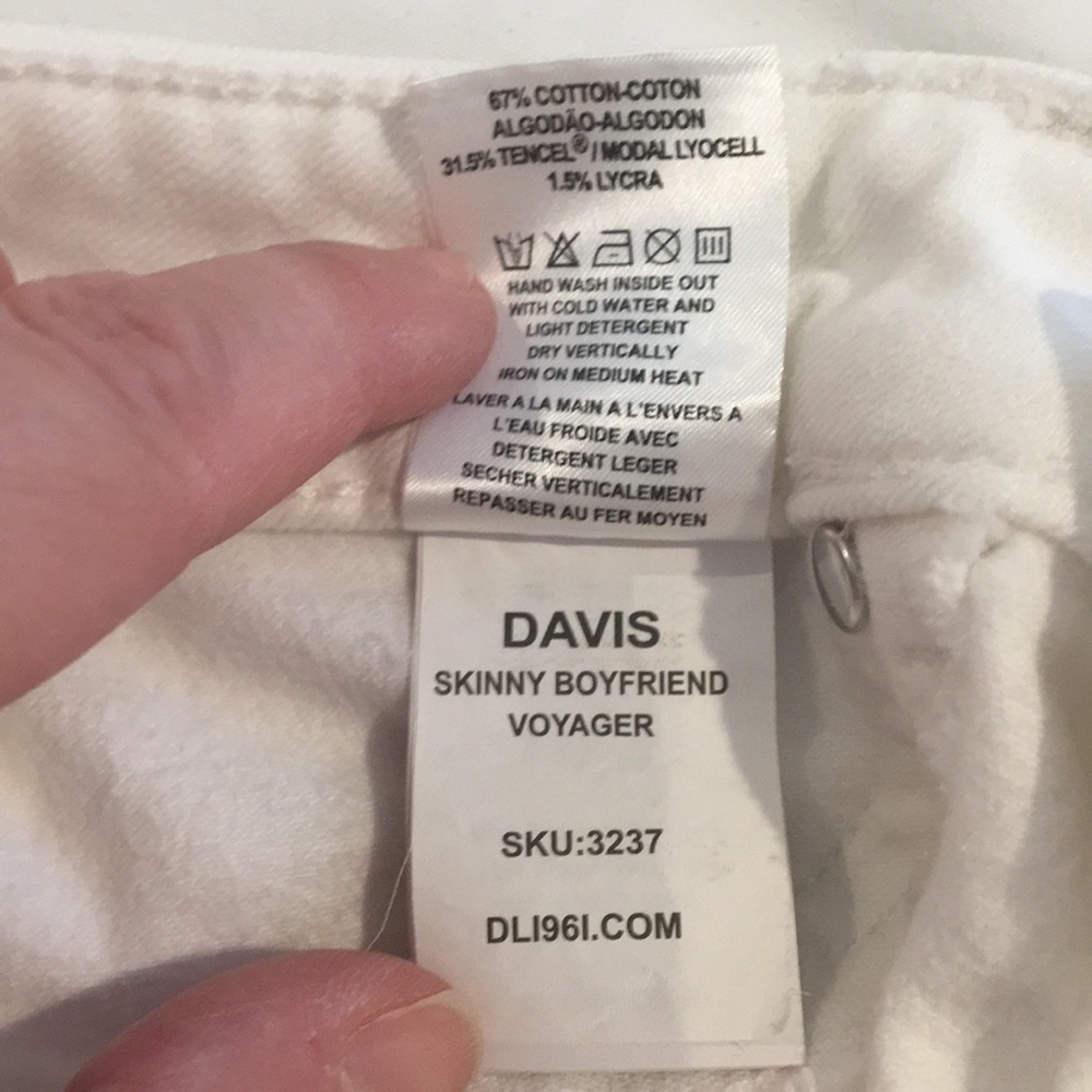 DL1961 9” Rise Boyfriend Jeans - Picture 6 of 8